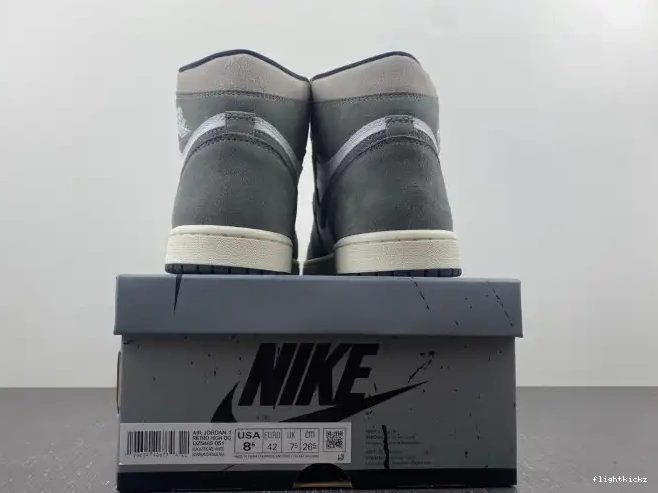 Washed Jordan DZ5485-051 Black Retro OG 1 High 0523